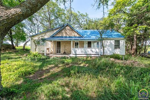 32572 Hendricks Creek Rd, Alma, KS, 66401-9022 | Card Image