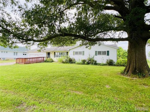 405 E Martin St, Perry, MO, 63462-1228 | Card Image