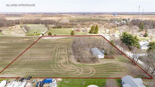 302 N Elm St, Medora, IL, 62063-1142 | Card Image