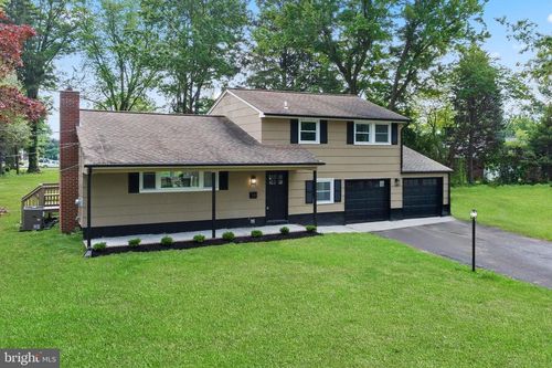 6 Ryan Rd, Cranbury, NJ, 08512-3314 | Card Image