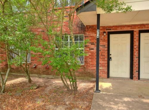 554 E Cedar St, Bertram, TX, 78605-4515 | Card Image