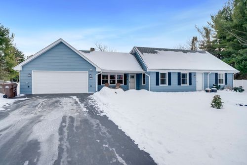 5393 Lakecrest Rd, Caledonia, IL, 61011-9412 | Card Image