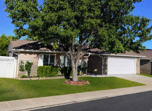 29-1055 E 900 S, St. George, UT, 84790-2073 | Card Image