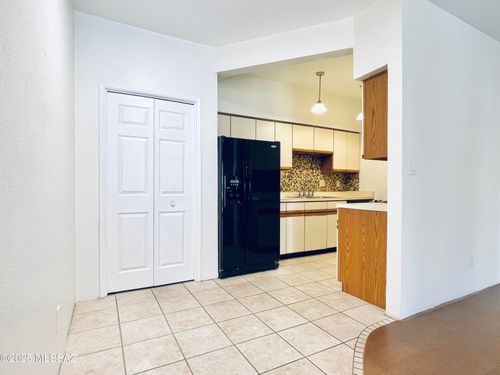 129-5500 N Valley View Road, Tucson, AZ, 85718 | Card Image