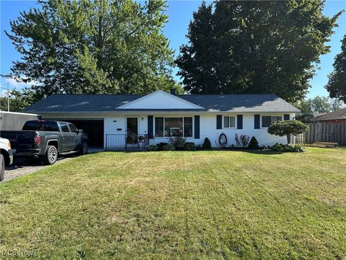 7548 Holly Dr, Mentor-on-the-Lake, OH, 44060-3219 | Card Image