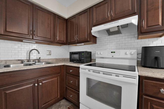 L - 5738 Beechcroft Rd, Condo with 2 bedrooms, 1 bathrooms and null parking in Columbus OH | Image 7