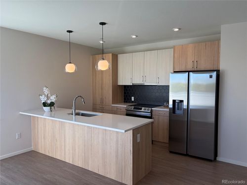 402-2049 S Columbine St, Denver, CO, 80210-4492 | Card Image