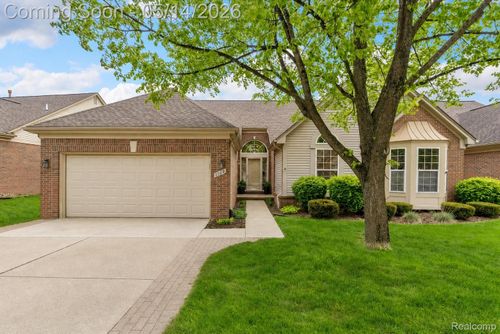 1169 Churchill Cir, Rochester, MI, 48307-6057 | Card Image