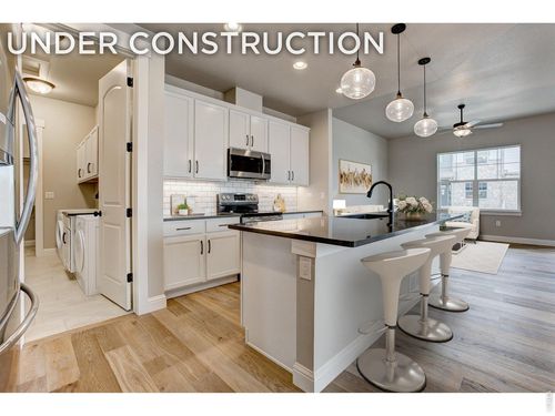 4-8452 Cromwell Dr, Windsor, CO, 80528 | Card Image