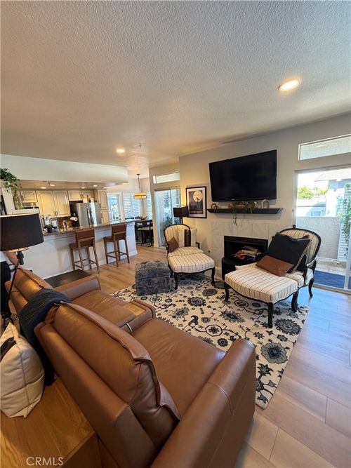 105-4591 Warner Ave., Huntington Beach, CA, 92649 | Card Image