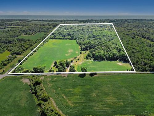 4944 N Elevator Rd, Pinconning, MI, 48650-7507 | Card Image