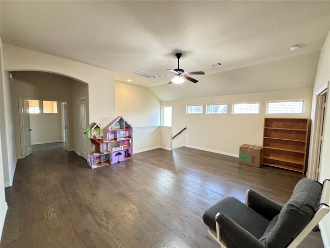 spacious game room | Image 17