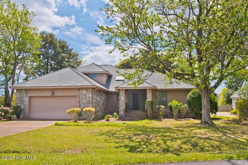 124 Pine Bluff Dr, Morehead City, NC, 28557-8902 | Card Image