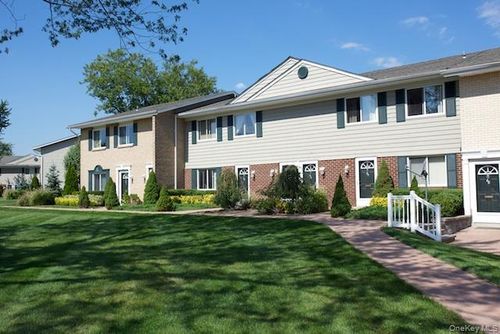 23-23 Briarlane Walk, Holbrook, NY, 11741-4920 | Card Image