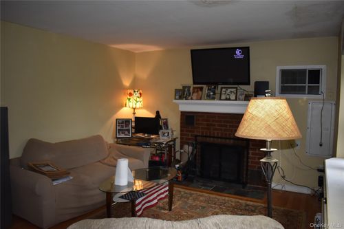 2477 Columbus Ave, North Bellmore, NY, 11710-1709 | Card Image