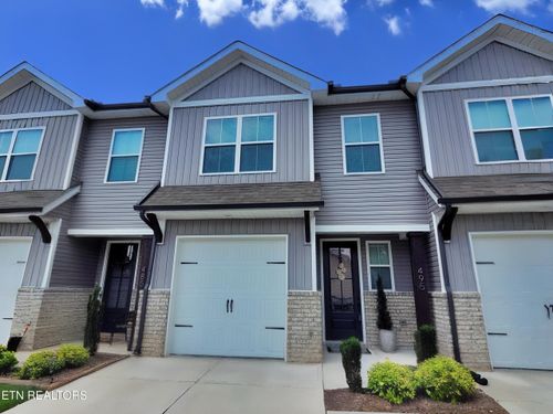 495 Harper Village Way, Lenoir City, TN, 37771-2155 | Card Image