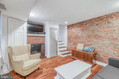 apt-b-813 Kater St, PHILADELPHIA, PA, 19147-2076 | Card Image