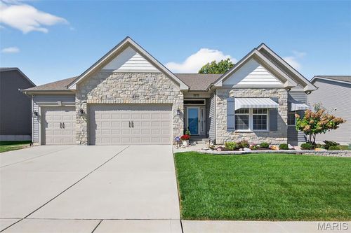 5331 Wilson Ct, Oakville, MO, 63129-3175 | Card Image