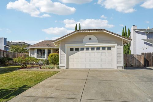 735 Heritage Ave, Fairfield, CA, 94534-7415 | Card Image