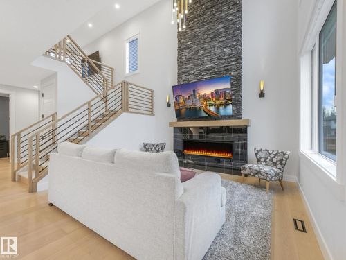 53 Autumnwood Cres, Spruce Grove, AB, T7X0J3 | Card Image