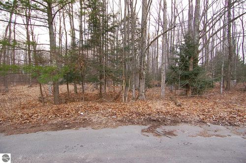 130 Timberlane Trl, Buckley, MI, 49620-9548 | Card Image