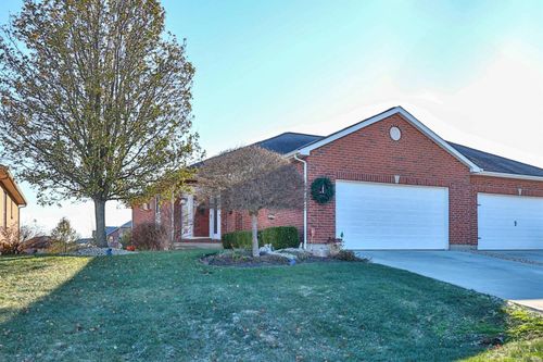 121 Oakmont Ct, Lawrenceburg, IN, 47025-7498 | Card Image