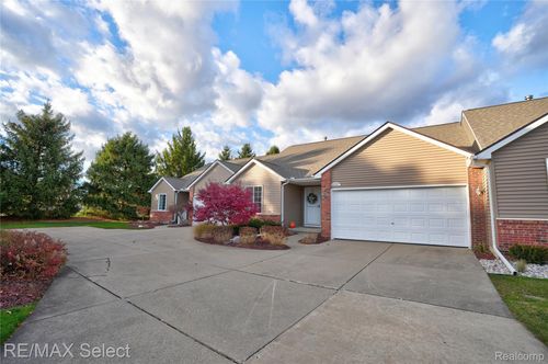 2097 W Ridge Dr, Davison, MI, 48423-2128 | Card Image
