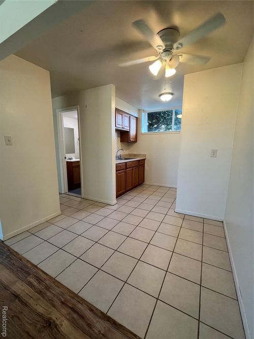 156 Summit View Ct, White Lake, MI, 48386-3517 | Card Image