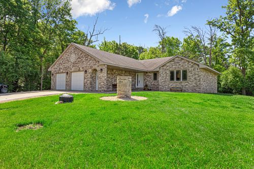 905 Brook Ln Ne, Owatonna, MN, 55060-1583 | Card Image