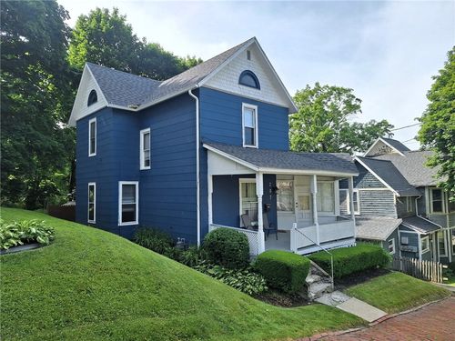 207 Pearl St, Corning, NY, 14830-3216 | Card Image