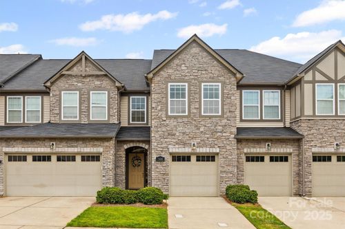 7333 Dulnian Way, Charlotte, NC, 28278-7908 | Card Image