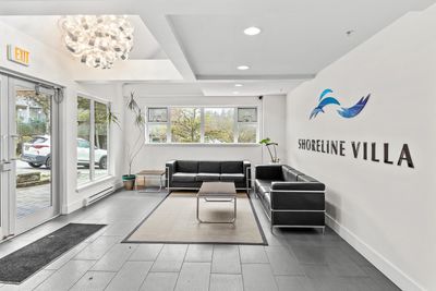 112 - 160 Shoreline Cir, Condo with 3 bedrooms, 2 bathrooms and 2 parking in Port Moody BC | Image 2