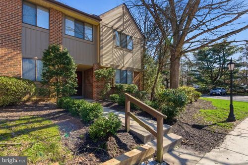 305 Cypress Point Cir, MOUNT LAUREL, NJ, 08054-2740 | Card Image