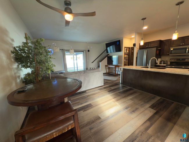 4418 E Whisper Ridge Pl, Townhouse with 2 bedrooms, 2 bathrooms and null parking in Sioux Falls SD | Image 4