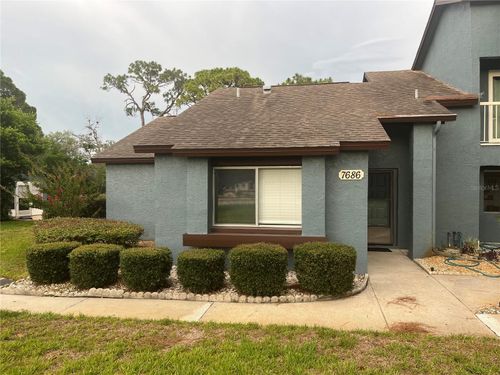 7686 St Andrews Blvd, WEEKI WACHEE, FL, 34613-5168 | Card Image