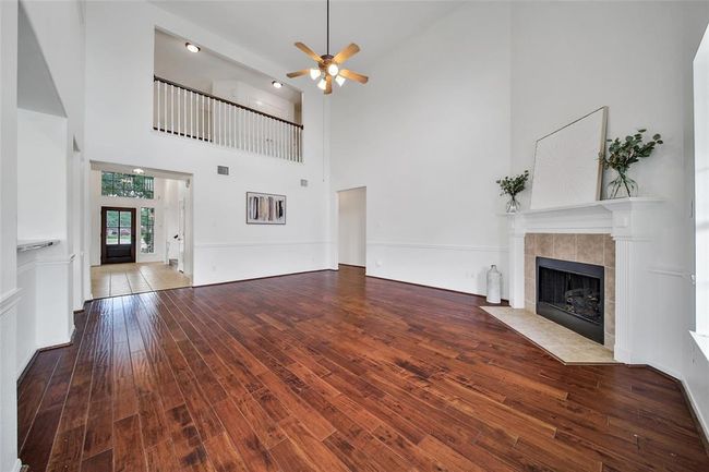 10802 Lake Raven Ct, House other with 4 bedrooms, 4 bathrooms and 2 parking in Cypress TX | Image 6