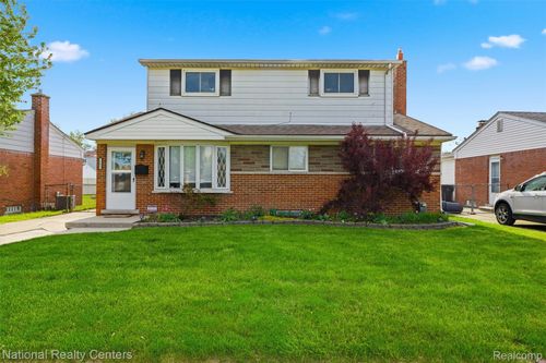 16021 Dugan St, Roseville, MI, 48066-1480 | Card Image