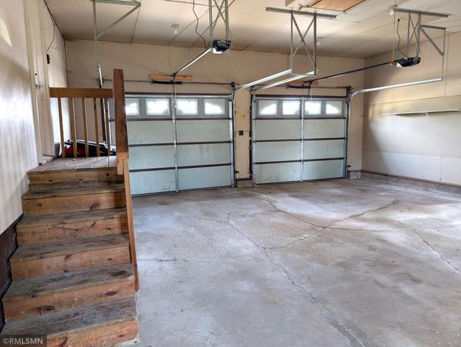 Insulated 7x9 doors | Image 6