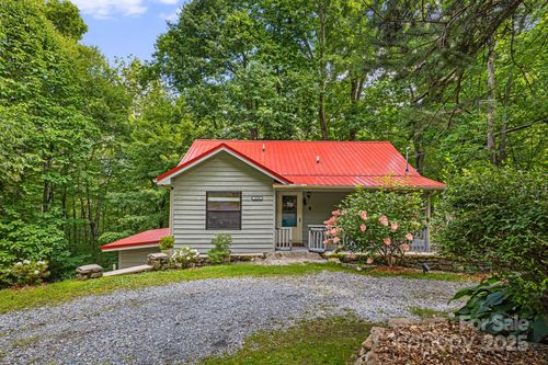 1358 Dogwood Dr, Maggie Valley, NC, 28751-8405 | Card Image