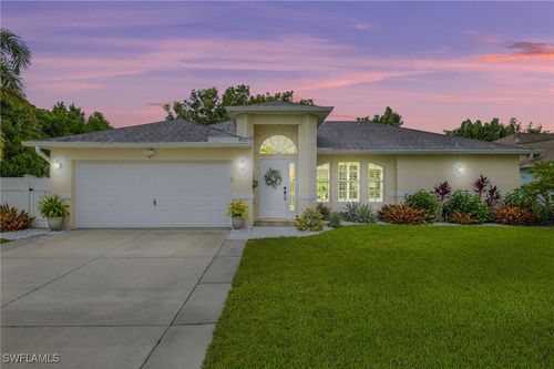 11610 Red Hibiscus Dr, BONITA SPRINGS, FL, 34135-3107 | Card Image