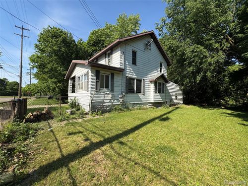 815 Buffalo St, Lansing, MI, 48915-1001 | Card Image