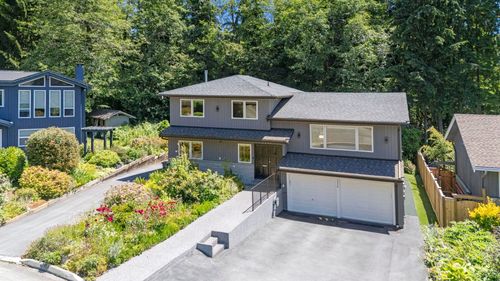 1776 Medwin Pl, North Vancouver, BC, V7H2K4 | Card Image