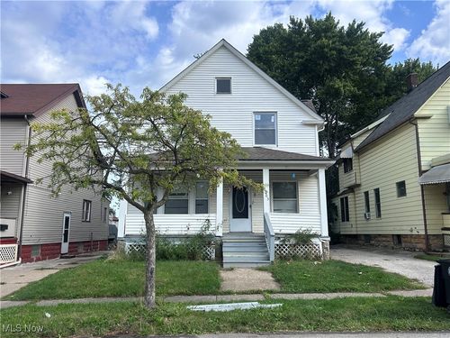 8103 Jeffries Ave, Cleveland, OH, 44105-6523 | Card Image