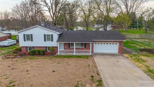 79 Rolling Meadows Dr, Godfrey, IL, 62035-2315 | Card Image