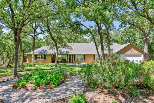 4823 County Road 211, Gainesville, TX, 76240-1886 | Card Image