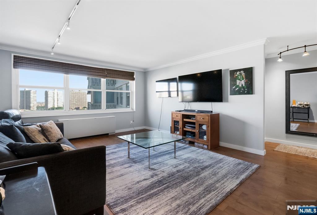 Residential in Fort Lee 2