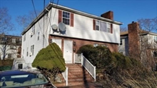 2-2 Bryon Rd, Chestnut Hill, MA, 02467-3302 | Card Image