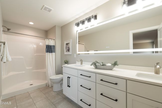 1710 Heart Ridge Loop Se, Townhouse with 3 bedrooms, 3 bathrooms and null parking in Mandan ND | Image 25