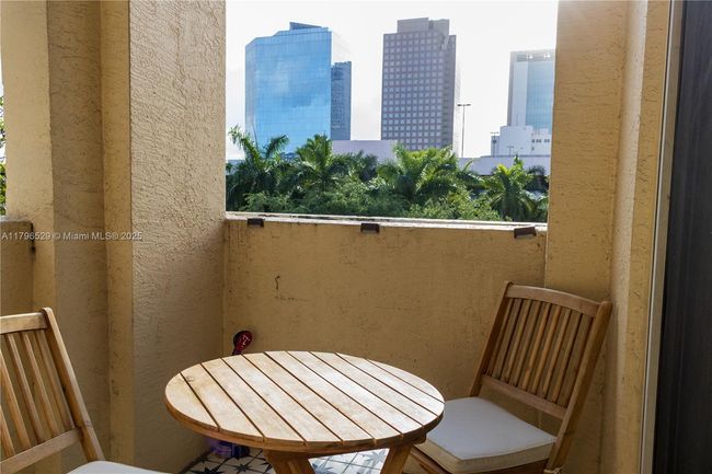 APT-3302 - 520 Se 5 Th Ave, Condo with 3 bedrooms, 2 bathrooms and null parking in Fort Lauderdale FL | Image 30