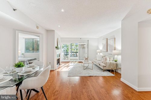2-212-1045 N Utah St, ARLINGTON, VA, 22201-5751 | Card Image